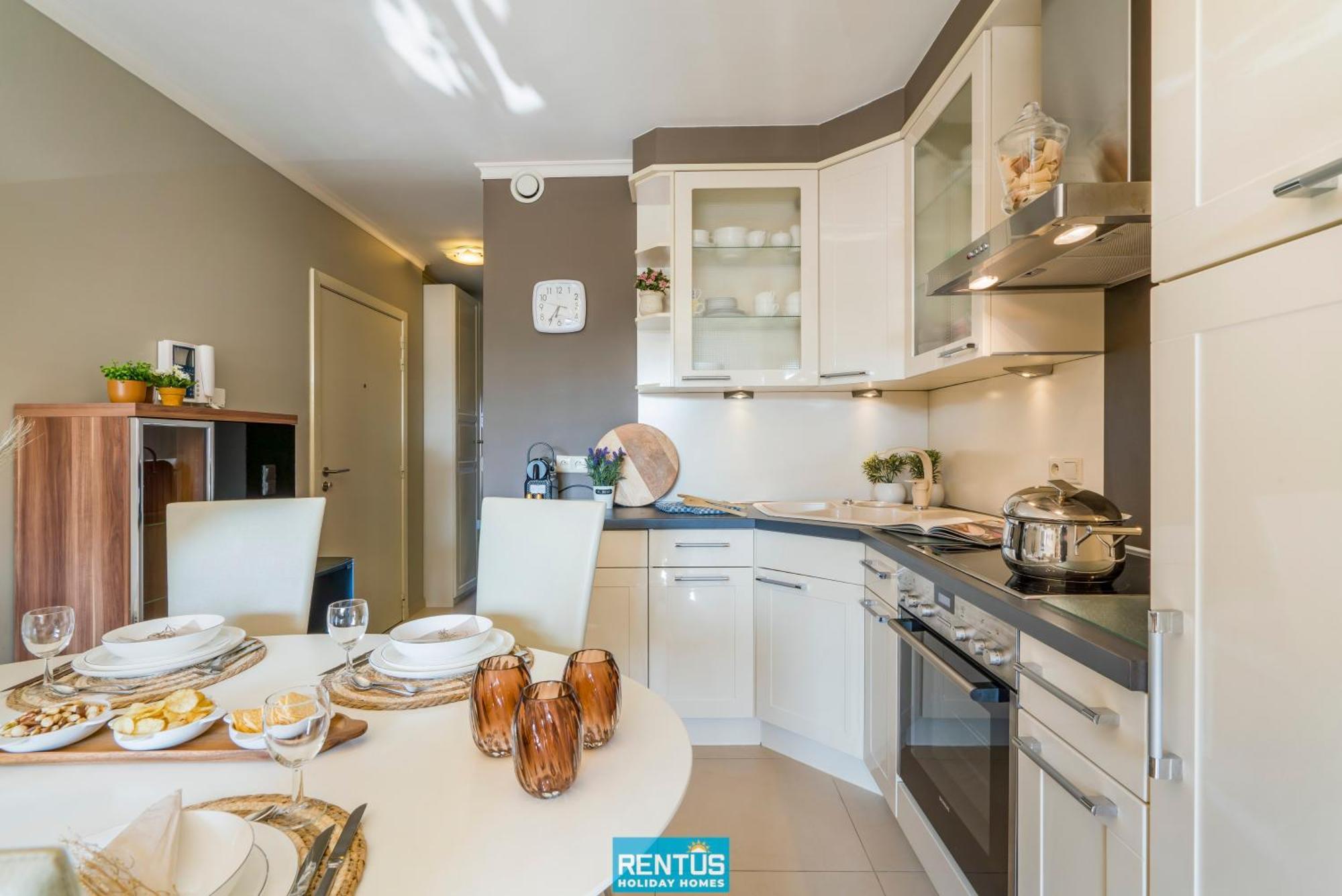 Bekehof - Apartment In The City Centre Of ニーウポールト エクステリア 写真